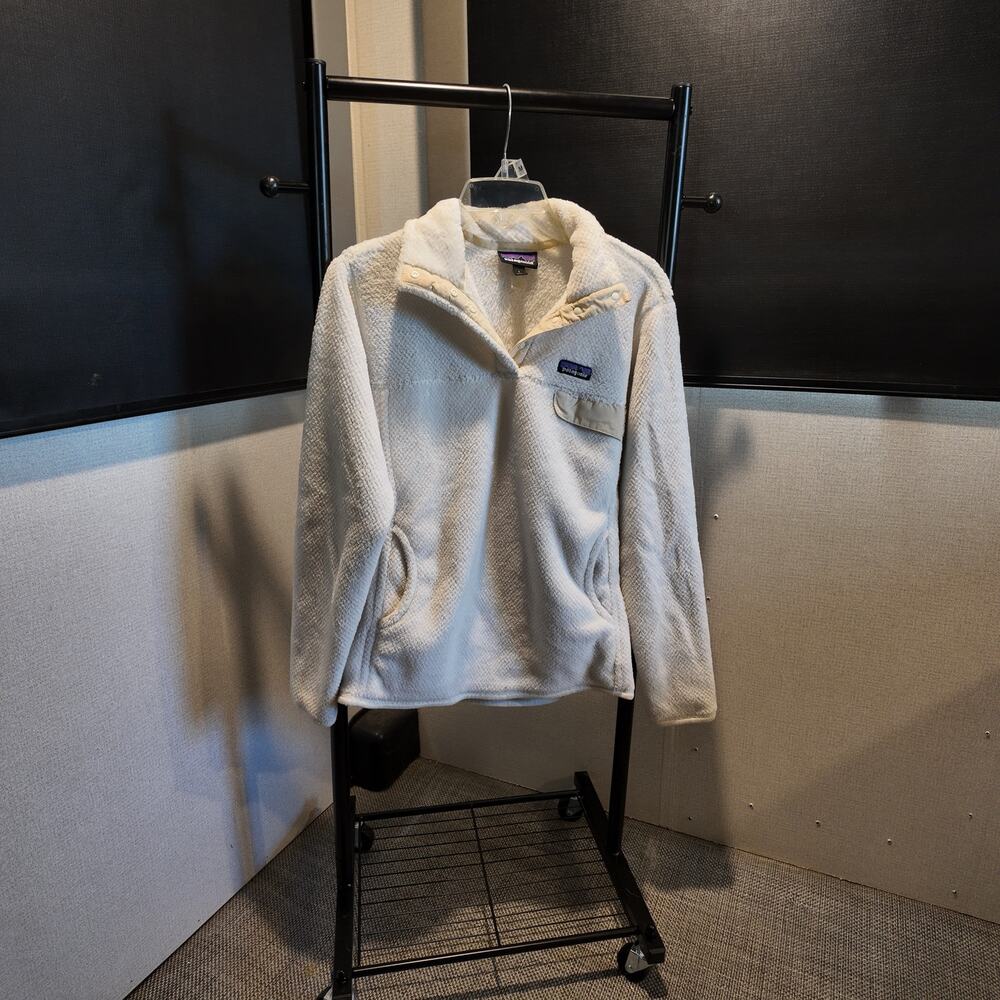 Patagonia White Pull Over